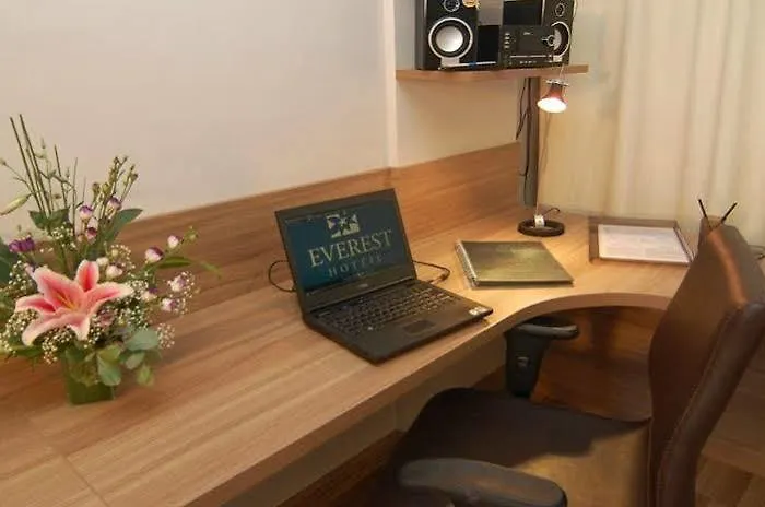Hotel Everest Porto Alegre